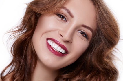 8 Reasons You Want to Whiten Your Teeth Before the Holidays